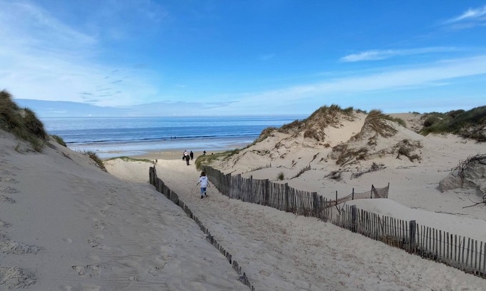Camiers Apartment | Large new apartment (72m2) 200m from the beach and dunes.