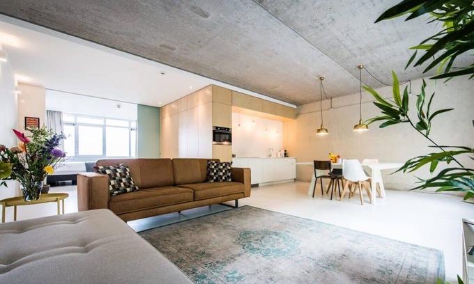 Westpoort Apartment | Large One-bedroom Apartment Comfort