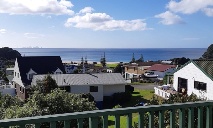 Onemana House | Large Onemana House with amazing views, sleeps 14