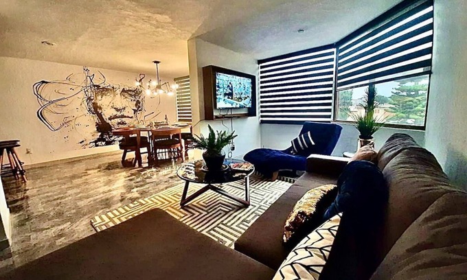 Zapopan Apartment | LARGE PH, FULL FLOOR 100% REFURBISHED EXPO AREA
