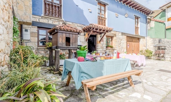 El Escobal Cottage | Large Rural House in Picos de Europa with 8 bedrooms and 8 bathrooms.