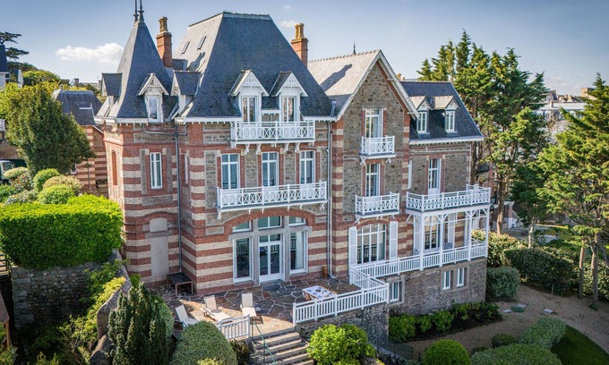 Dinard Villa | Large Seafront Family House with private beach access