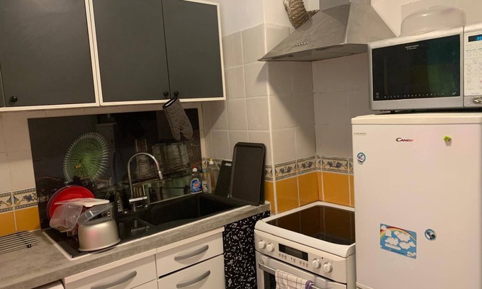 Bois Guillaume Bed & Breakfast | Large studio with garden 10 minutes from LE SPOT town center and RER D station