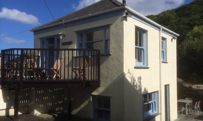 Portloe House | Large Traditional Cornish Stone Cottage In Portloe Village - The Roseland AONB