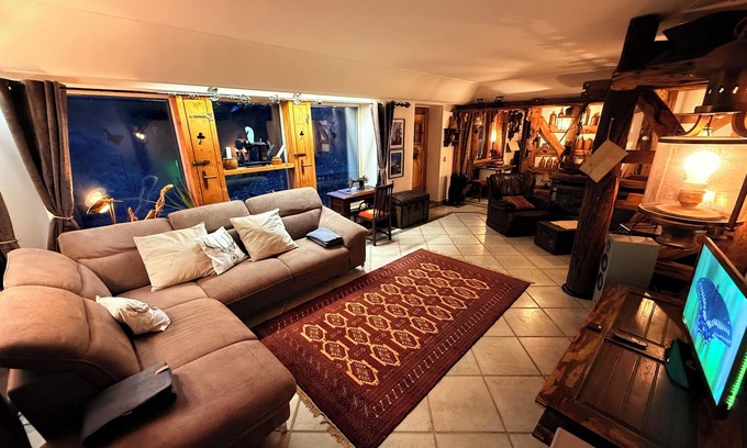 Rederscheid House | Large vacation home Holzmichel - rustic - fascinating - rustic