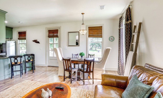 South Baton Rouge House | Large Yard: 'Pascagoula Peach' Home in Baton Rouge
