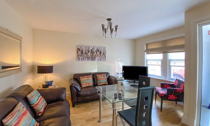 Largs Cottage | Largs Brisbane Cottage