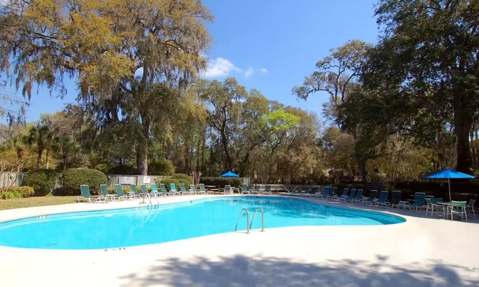 Shipyard Plantation Condo | Last Minute Deal!: Hilton Head Island Retreat
