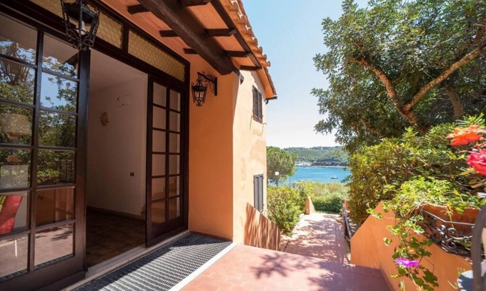 Mola Apartment | Laura apartment - a few minutes drive from Porto Azzurro and Capoliveri