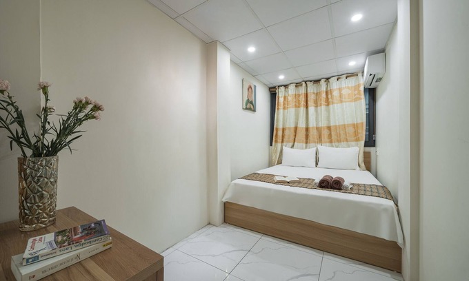 Hang Trong Hostel | Laura house