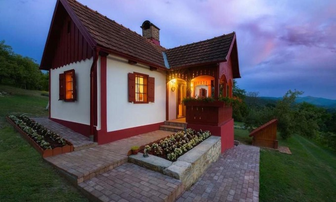 Carasova House | Lavanda Carasova