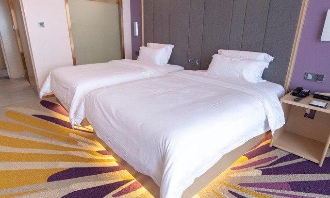 Bazhong Hotel | Lavande Hotel Bazhong Fortune Center