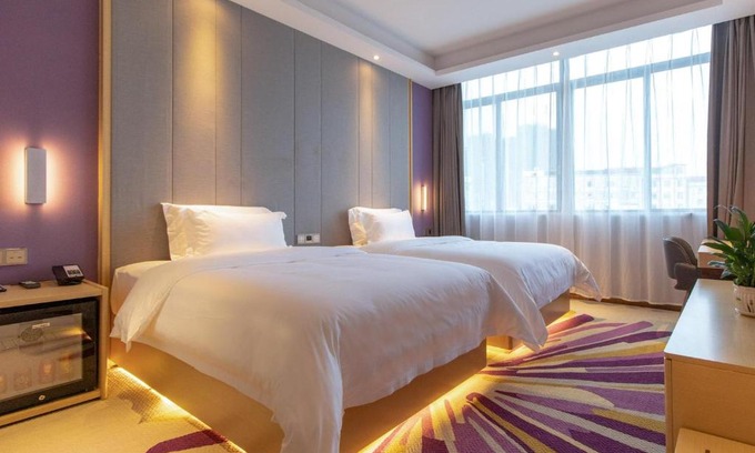 Heshan Hotel | Lavande Hotel Jiangmen Heshan Bus Terminal