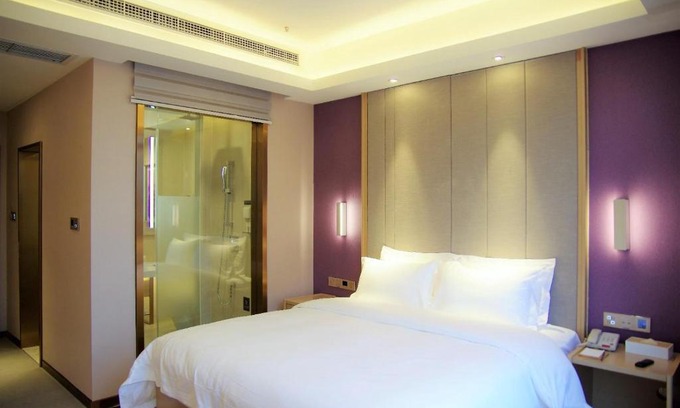 Dongxing District Hotel | Lavande Hotel Neijiang High-speed Railway Station Peace Plaza
