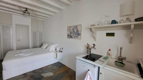 Katapola Apartment | Lavender studio