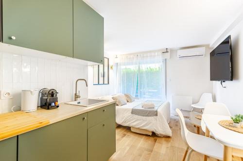 Grand Parc-Paul Doumer Apartment | Lavie Maison Duo Flats AC Hot Tub Sauna