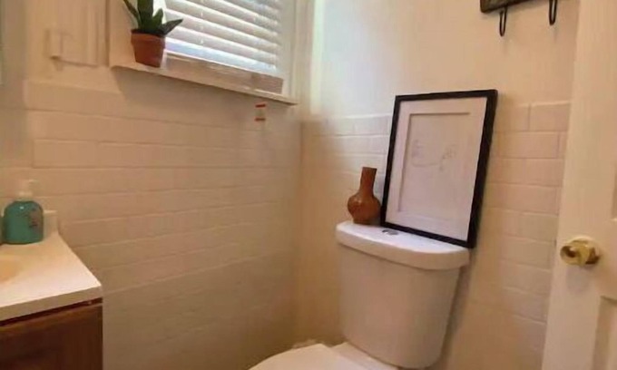 Unionport House | Lavish, photoshoot ready 3-bedroom home w/patio.