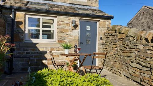 Hepworth House | Law Common Cottage