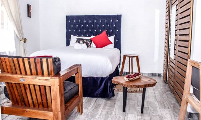 Ngwenya House | Lawu Le Ngwenya Guest House