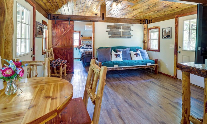 Tuskahoma Cabin | Lazy Bear Cabins 1 at Tuskahoma Near Sardis Lake!