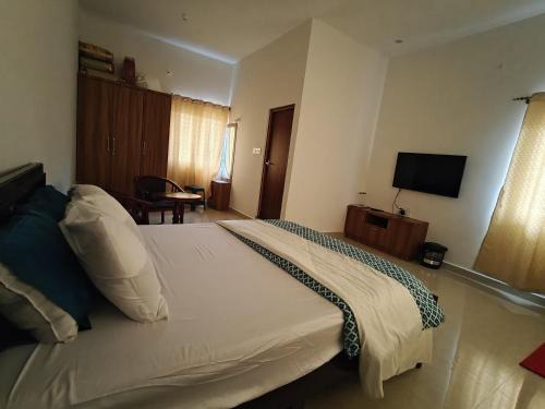 Narasapura House | Lazy Daisy Medows R2
