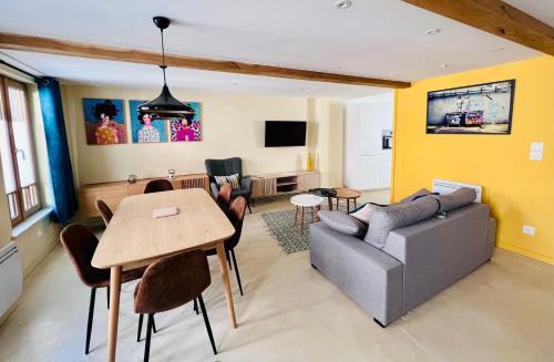 Montreuil-sur-Mer House | Le 18VB