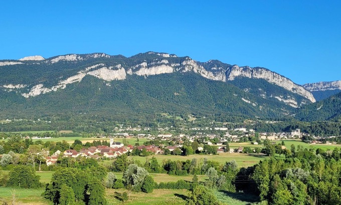 Saint-Laurent-du-Pont House | "Le Balcon de Villette": 3★-rated gîte with panoramic view (2ch, 4 pers)