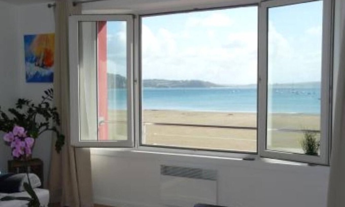 Morgat Apartment | LE BIGORNEAU IMPRENABLE VIEW of the MORGAT CROZON BEACH