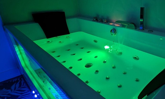 Alencon Apartment | Le Boudoir d'Emma | Private Jacuzzi | Relaxation
