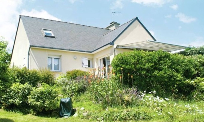 Saint-Mathieu House | LE BOUT DU MONDEnmaison avec terrasse plein sud et jardin avec accès à la plage