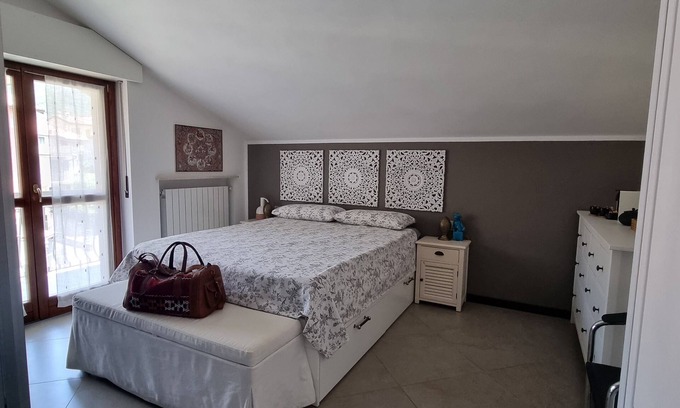 Sorisole House | -Le Carillon- Romantic and cozy Suite with Jacuzzi 2 steps from Bergamo