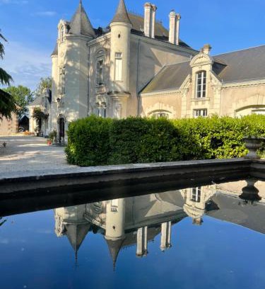 Oiron Bed & Breakfast | Le Château de Leugny