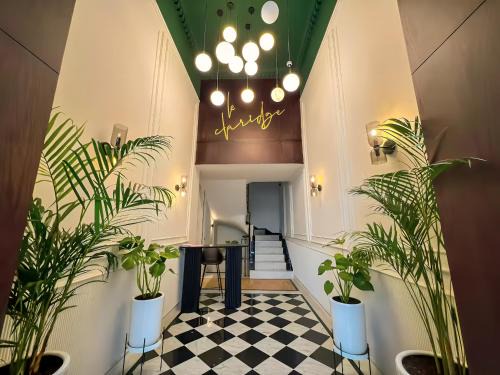 RACINE EXTENSION Apartment | Le claridge Emerauld with gym and rooftop corniche by Viva Stay