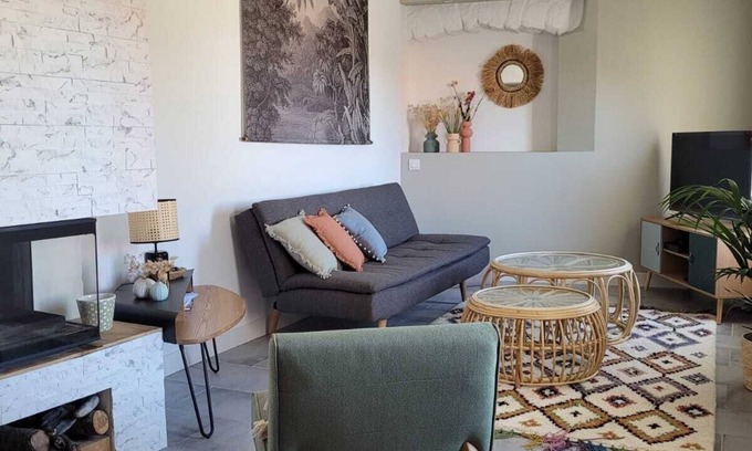 Rochefort-du-Gard House | Le Clos de l'Amandier - Village house 10 minutes from the Avignon Festival