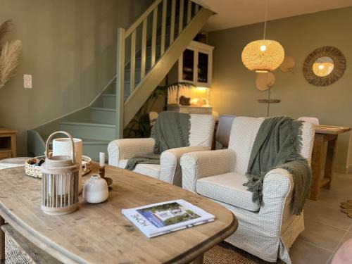 Entraigues-sur-la-Sorgue House | Le Clos Du Moulin 3, home with garden, 3 bedroom