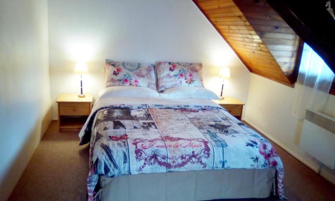 Saint-Julien-de-Chedon House | Le clos st Vincent