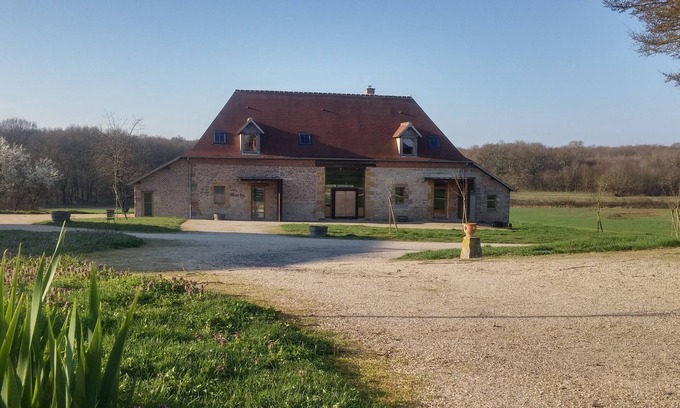 Montbeugny House | Le Colombier Cottage –Charming accommodation in the heart of the Damayots Hamlet