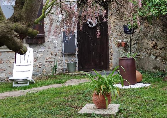 Saint-Just House | Le cottage de Mercey