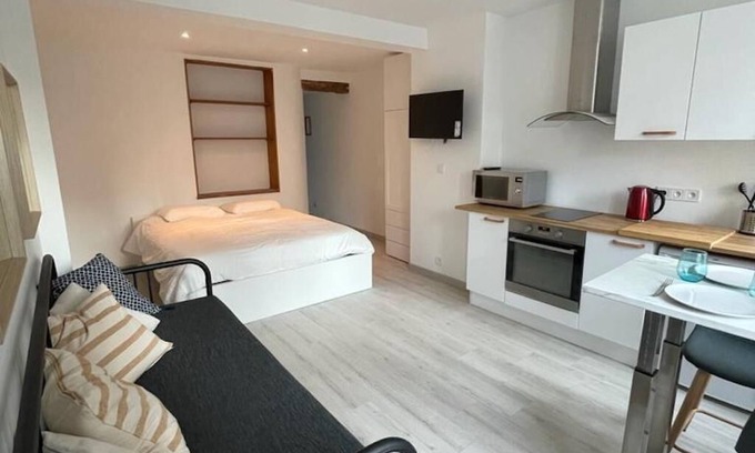 Boulogne-Centre Apartment | Le cottage des remparts - The Lodge