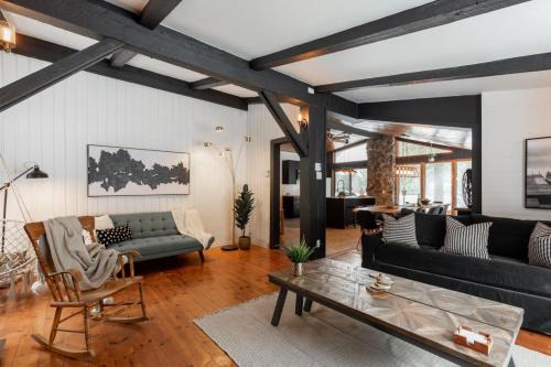 Saint Come Ski Chalet | Le Cozy de St-Come - Lake front- boats