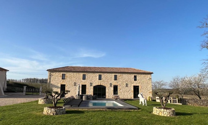 Saint-Quentin-de-Caplong House | Le domaine Reine Sully