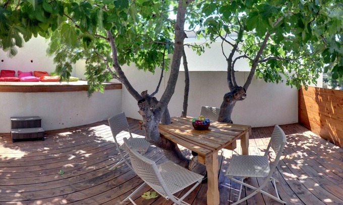 La Couronne Apartment | Le Figuier - just a 15-minute walk from Verdon beach