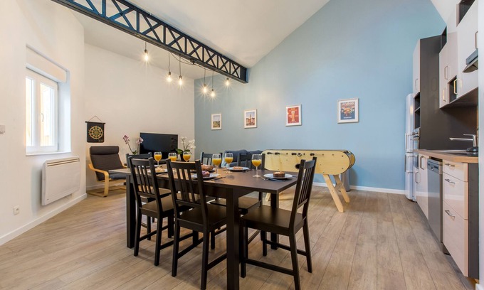 Tourcoing Apartment | Le Flamand Déco du Nord, Jeux, Babyfoot!
