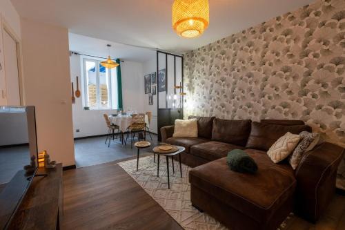 Thouars Apartment | Le Globe Trotteur ~ Centre-ville ~ Terrasse