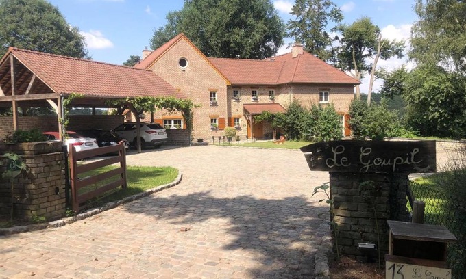 Wavre House | Le Goupil