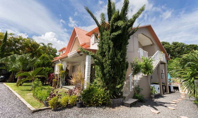 Petite-ÃŽle House | Le Goyavier Charmante on Saint Joseph