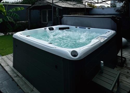 Justices House | Le grand nid douillet - Jacuzzi extérieur - Maison