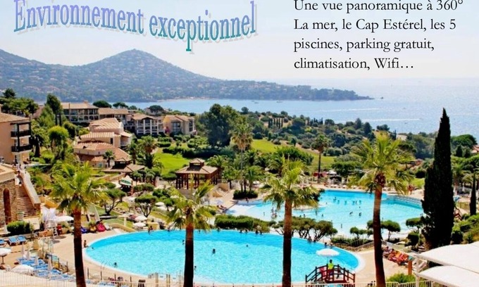 Cap Esterel Resort | Le Hameau Cap Esterel sea view, swimming pools, air-conditioned, sleeps 4, free parking