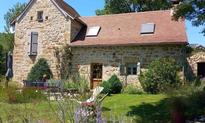 Frontenac House | Le Hameau du Quercy - Spirit of stones