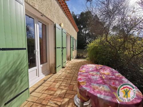 Prades-sur-Vernazobre House | Le janabel